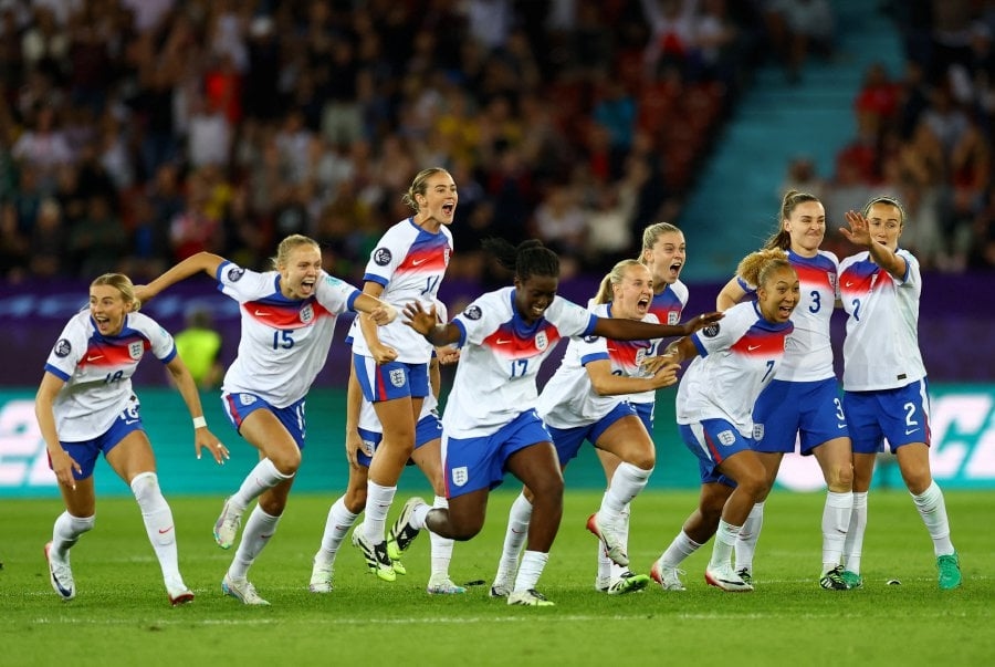 England face dark horses Italy with sights set on Women's Euro final