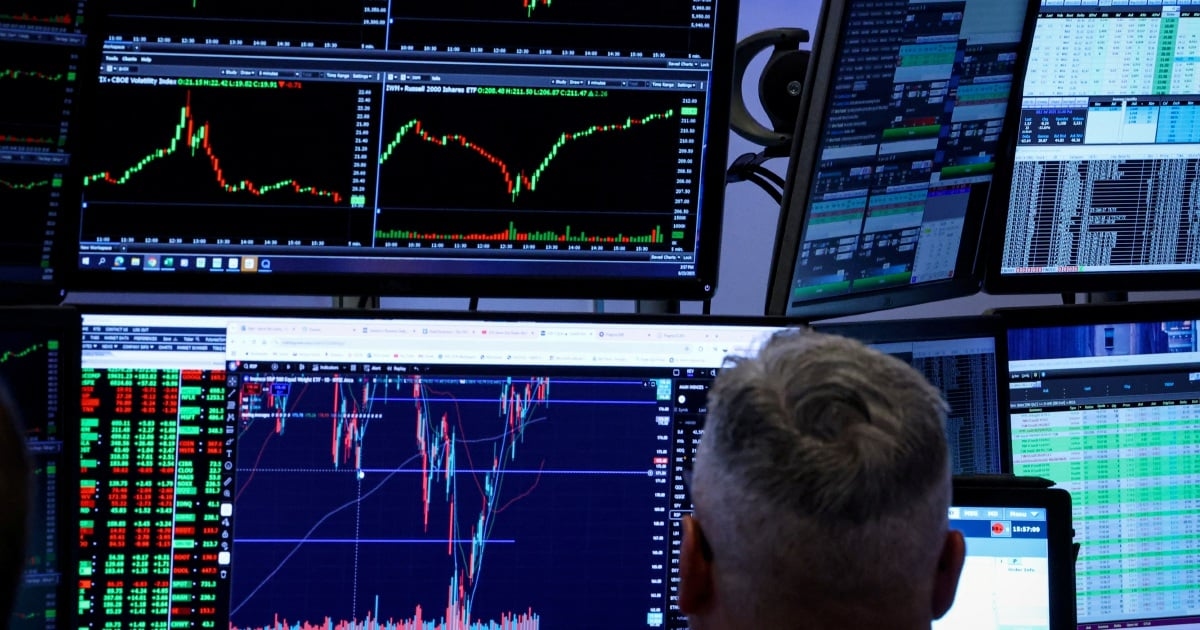 Stocks and dollar subdued as US shifts tariff goalposts