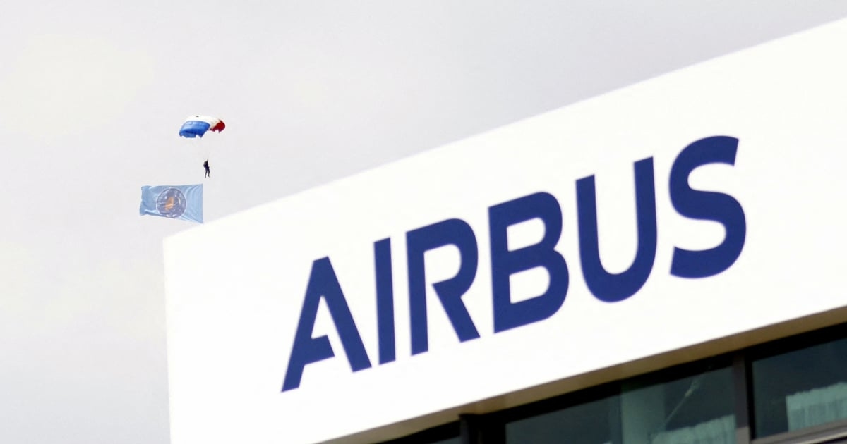 Taiwan's China Airlines to expand fleet with up to 13 Airbus jets