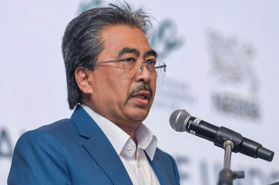 Govt in talks to ease oil palm land conversion for smallholders