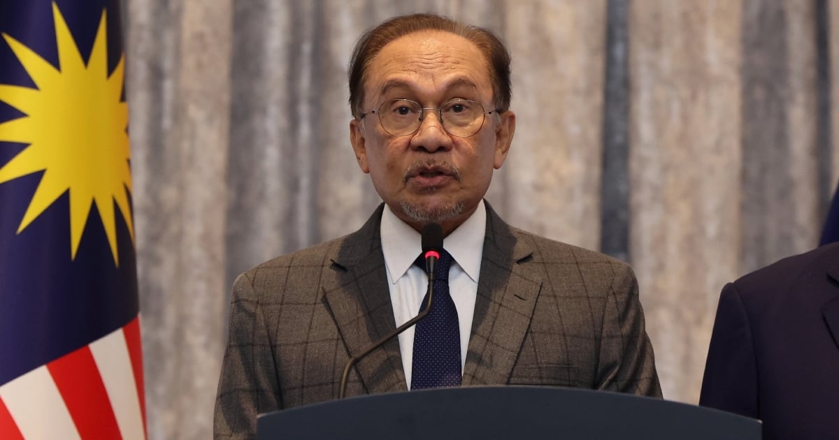 Anwar: Dr M's sons must return wealth if source can't be proven