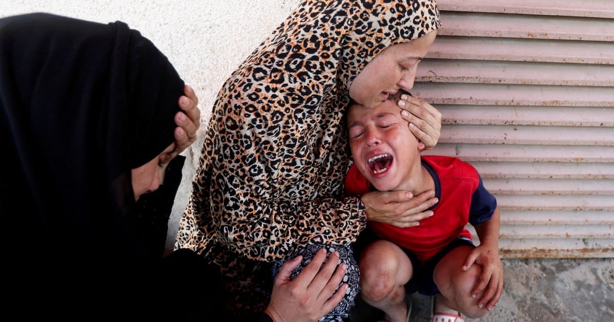 Israeli strike kills 10 children near Gaza clinic