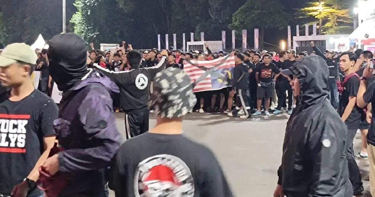 FAM fights back over FIFA ban slur and Jalur Gemilang insult