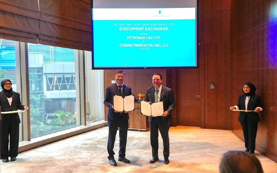 Petronas signs 20-year LNG supply deal with Commonwealth LNG to boost US portfolio