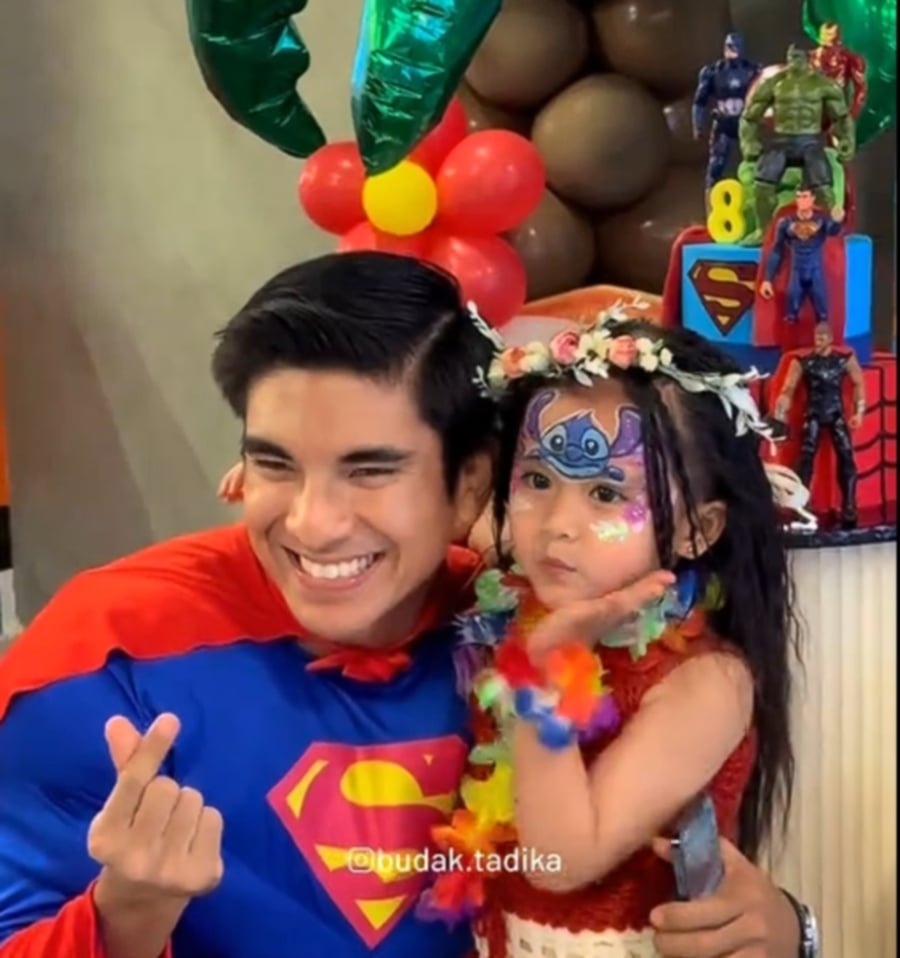 #SHOWBIZ: Syed Saddiq comes as Superman to Bella's children's birthday party