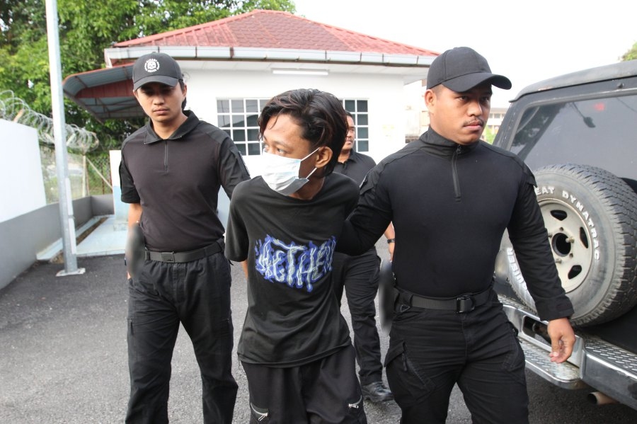 Youth charged with murdering elderly man near sundry shop