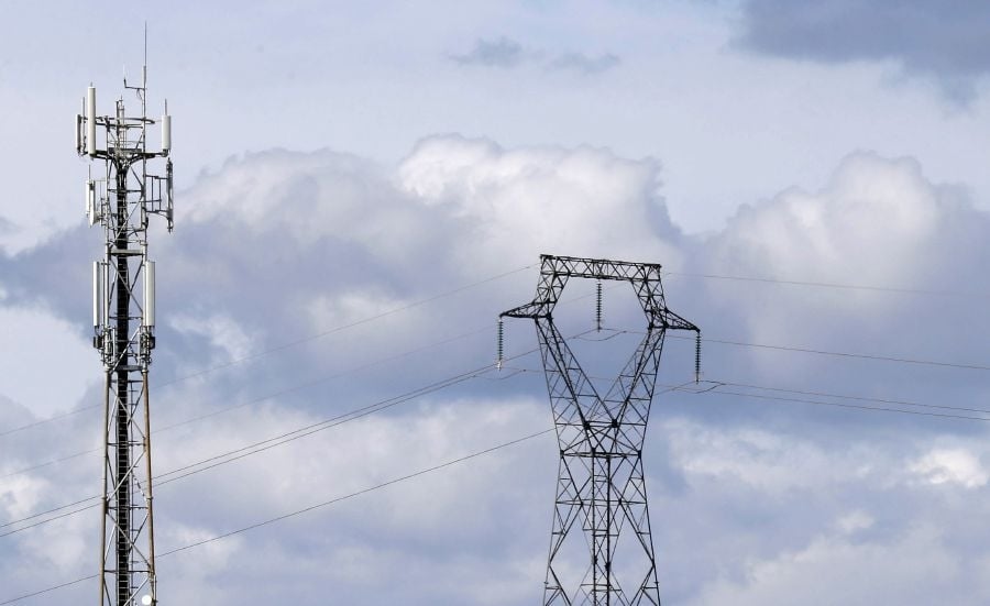 Malaysian telcos make solid progress on mobile, fibre coverage