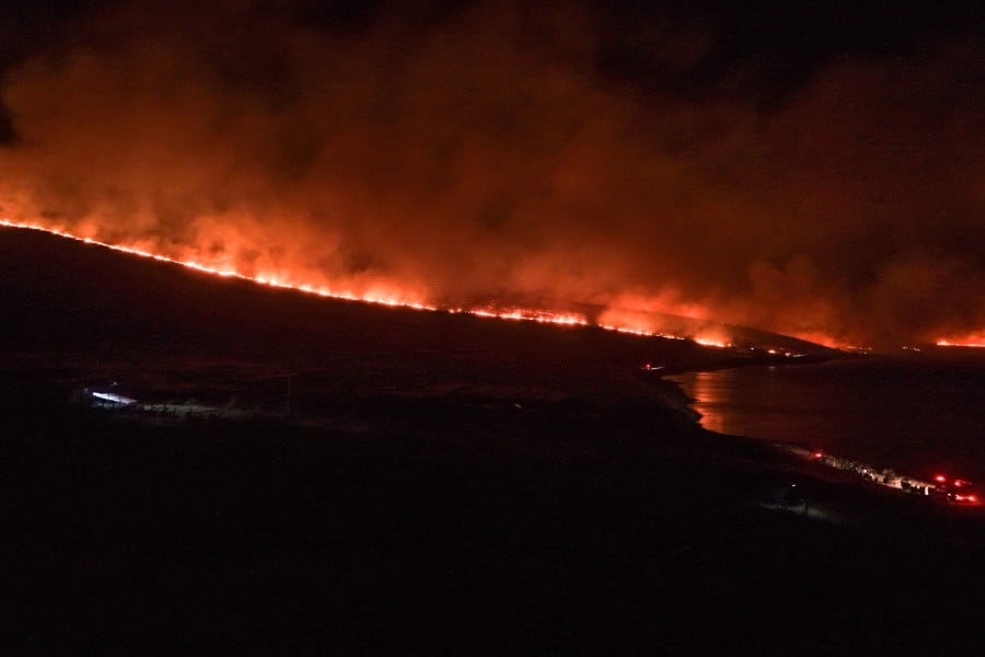 Deadly wildfires force mass evacuations in Greece and Turkiye