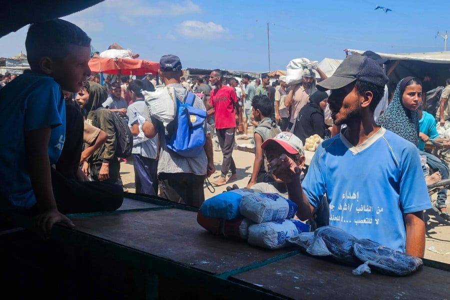 73 Gazans killed by Israeli fire while seeking food