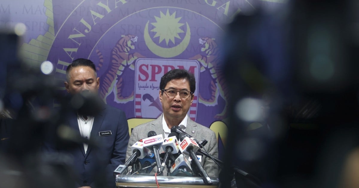 [UPDATED] MACC apologises to Teoh Beng Hock's family over 2009 tragedy