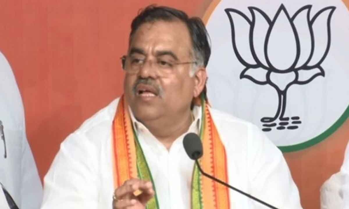 EC works fine in victory but turns evil during poll loss: Tarun Chugh taunts Opposition