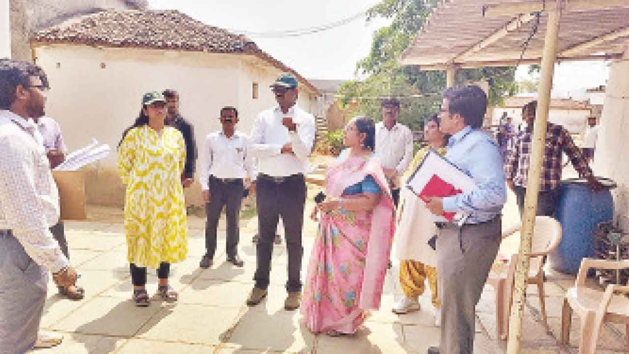 Indiramma Housing Scheme: Officials embark on door-to-door beneficiary verification drive