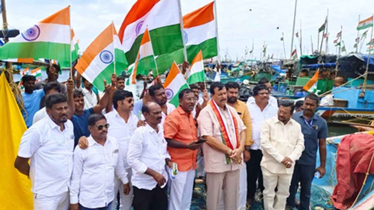TN BJP holds boat rally in Chennai to support Operation Sindoor