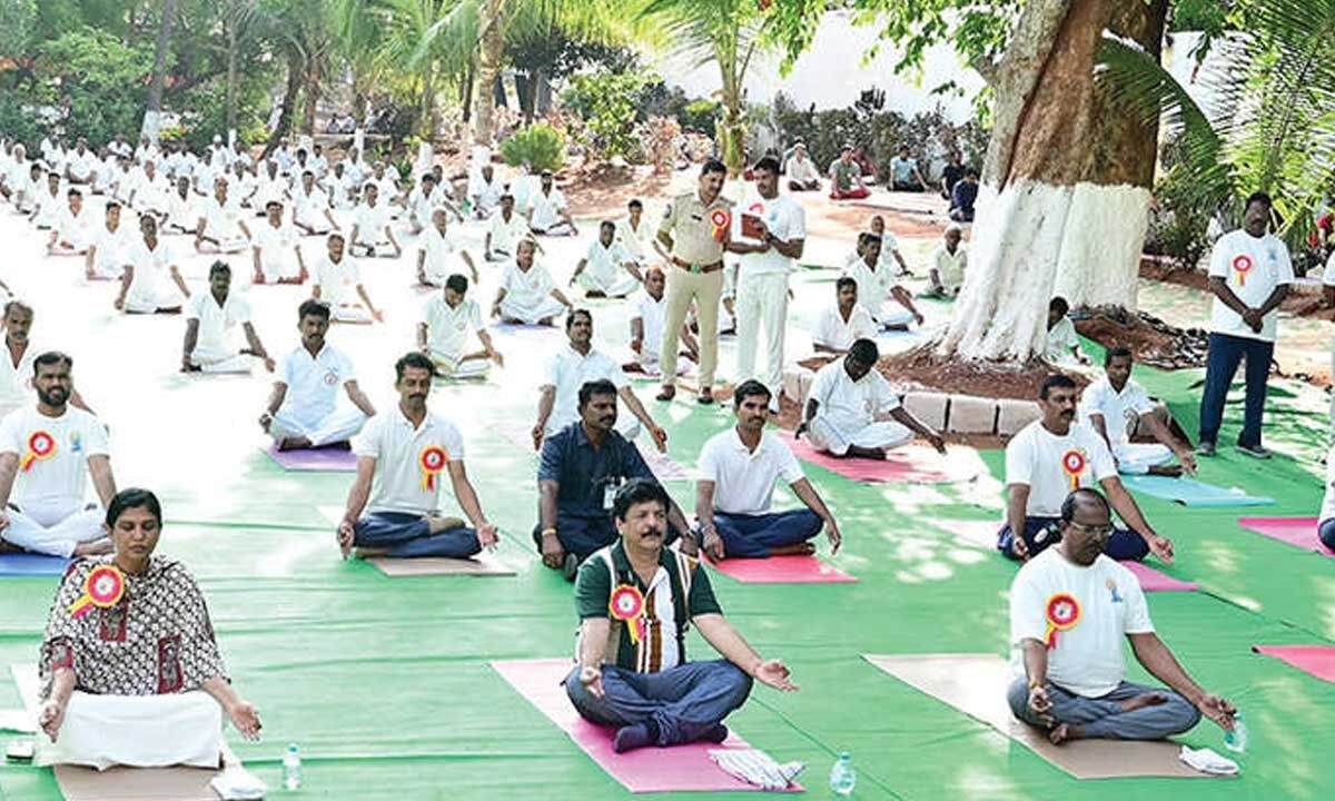 1,300 prisoners participate in ‘Yogandhra' at Central Jail