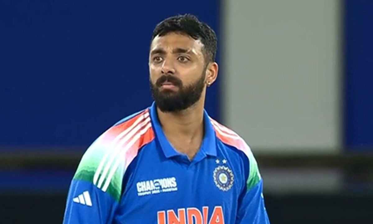 Varun Chakravathy remains No. 3 T20I bowler; England's Rashid rises to second