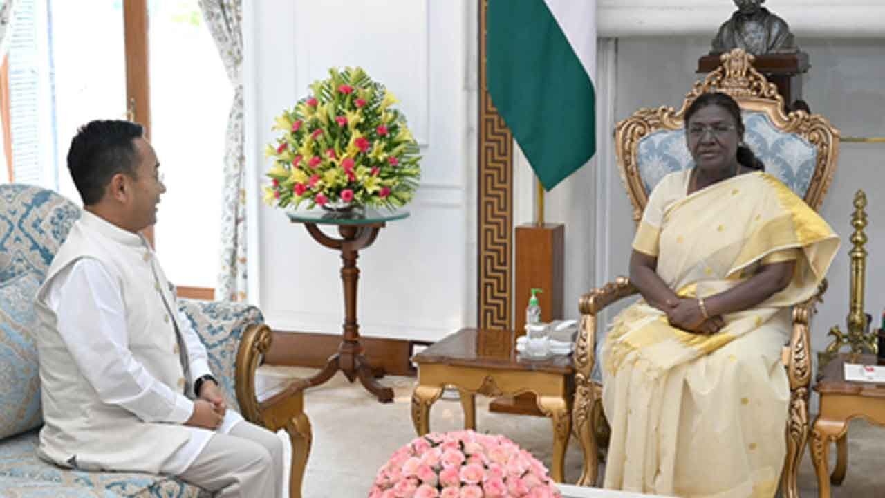 Sikkim CM Prem Singh Tamang calls on President Murmu