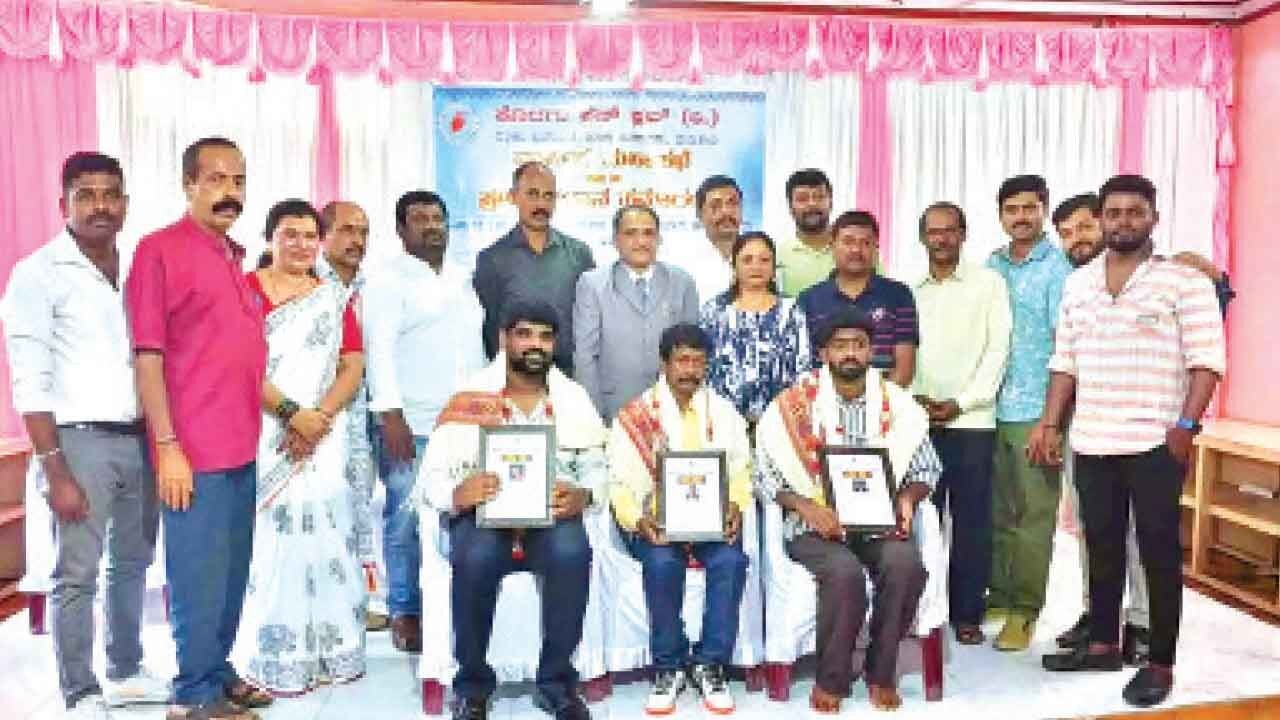 Ismail Kandakere bags Coovercolly Pushpalatha Chandrashekar Media Award