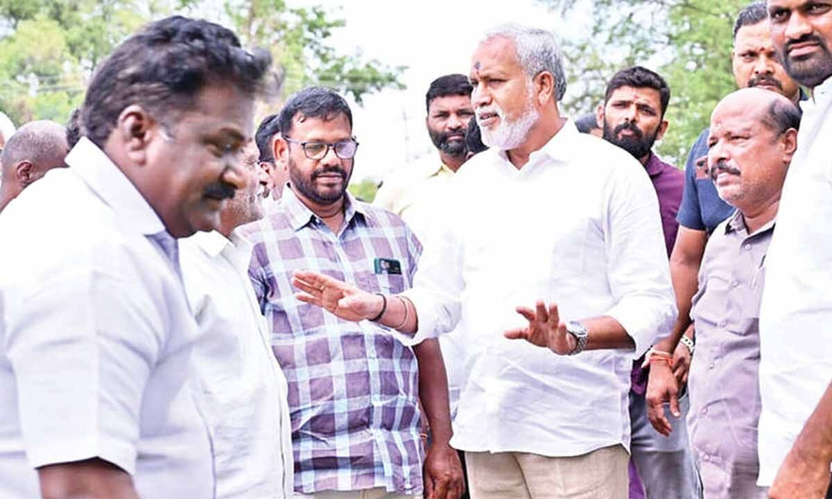 Chandragiri MLA assures support for mango farmers