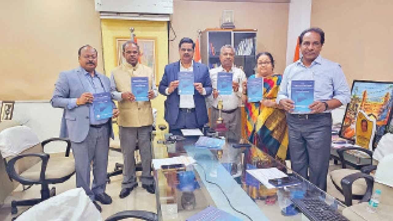Inaugural issue of Telangana Journal of Higher Education launched