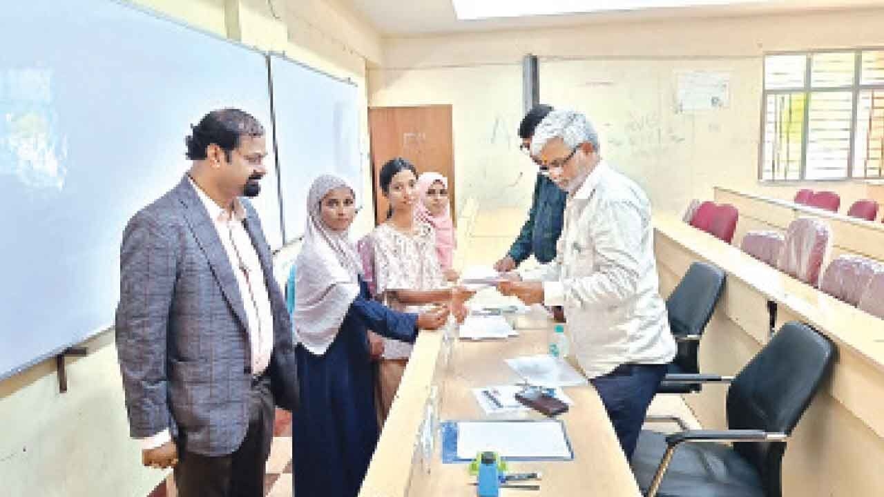 Docs verification for PHC and CAP quota students held