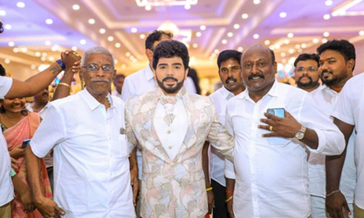 Director Durai Senthilkumar's film featuring Legend Saravanan to hit screens for Deepavali