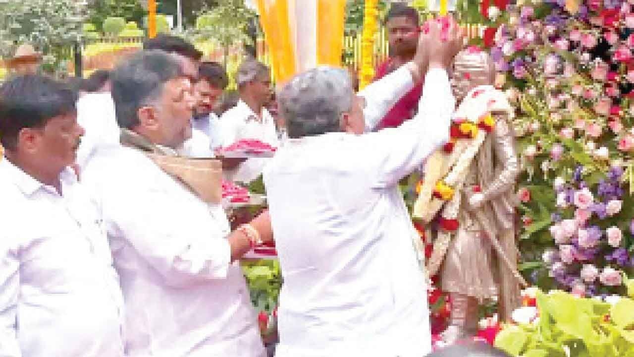 There is no internal dispute in party: CM