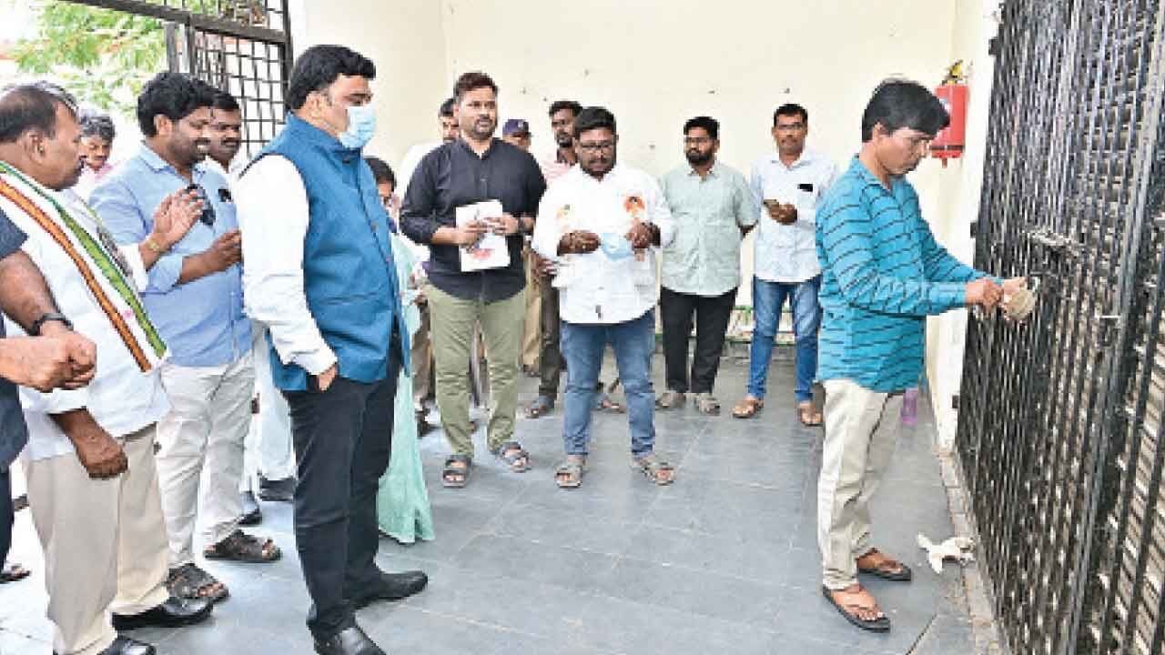 ‘Maintain strict vigil at EVM storage facility'