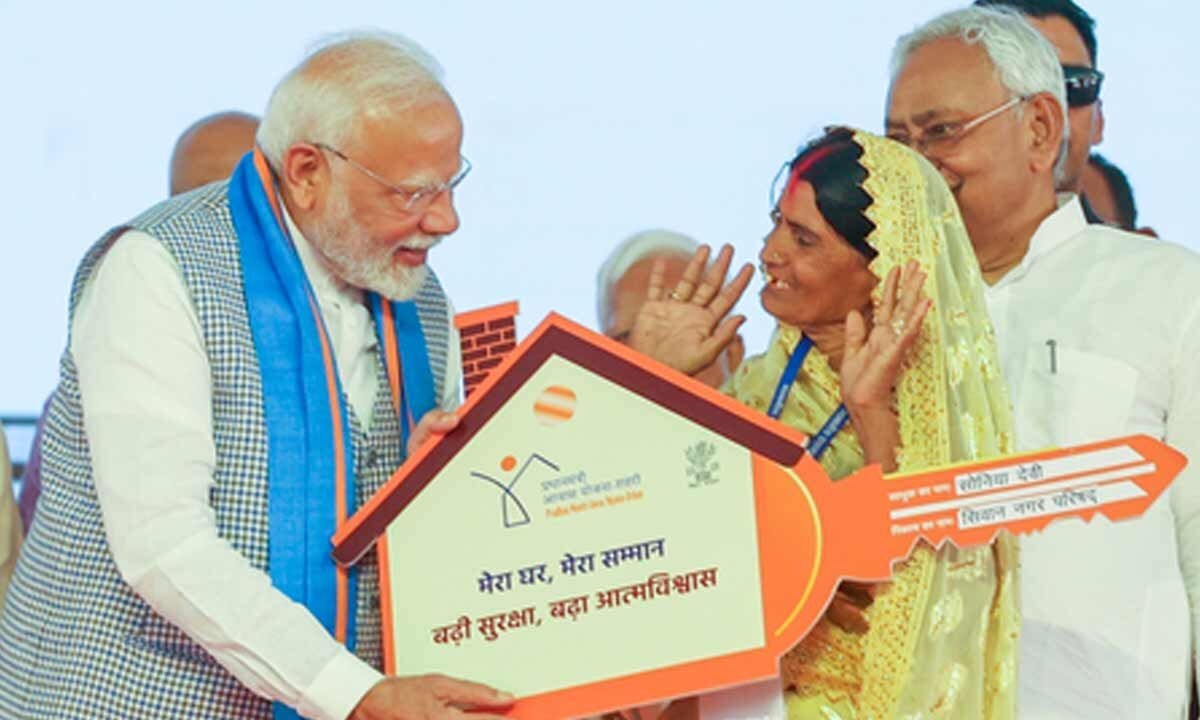 Over 25 crore Indians moved out of poverty due to Govt's social security schemes: PHDCCI