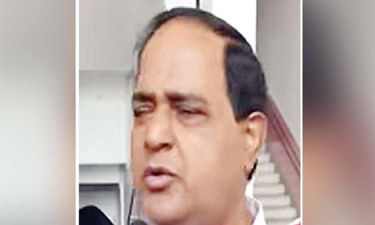 Vigilance detects 2 farmhouses of officer spread over 46 acres