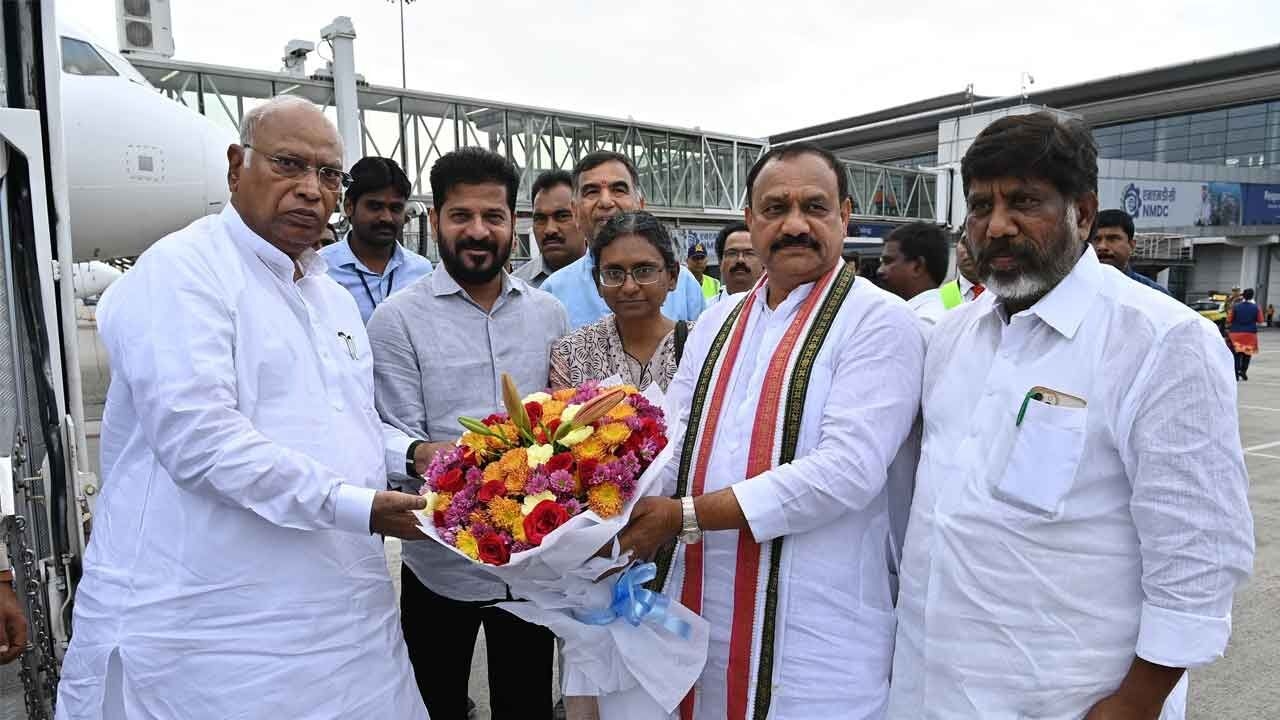 Kharge to address grassroot Cong cadre, leaders today