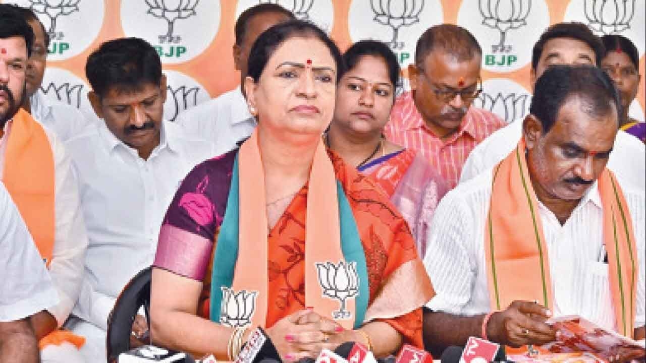 Aruna condemns govt's charge of fertiliser shortage