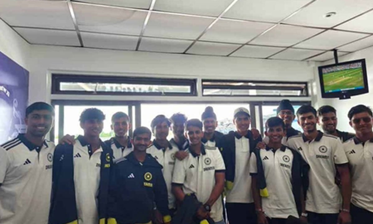 2nd Test: Laxman arranged for India U19 team to watch day two's play, says Kanitkar