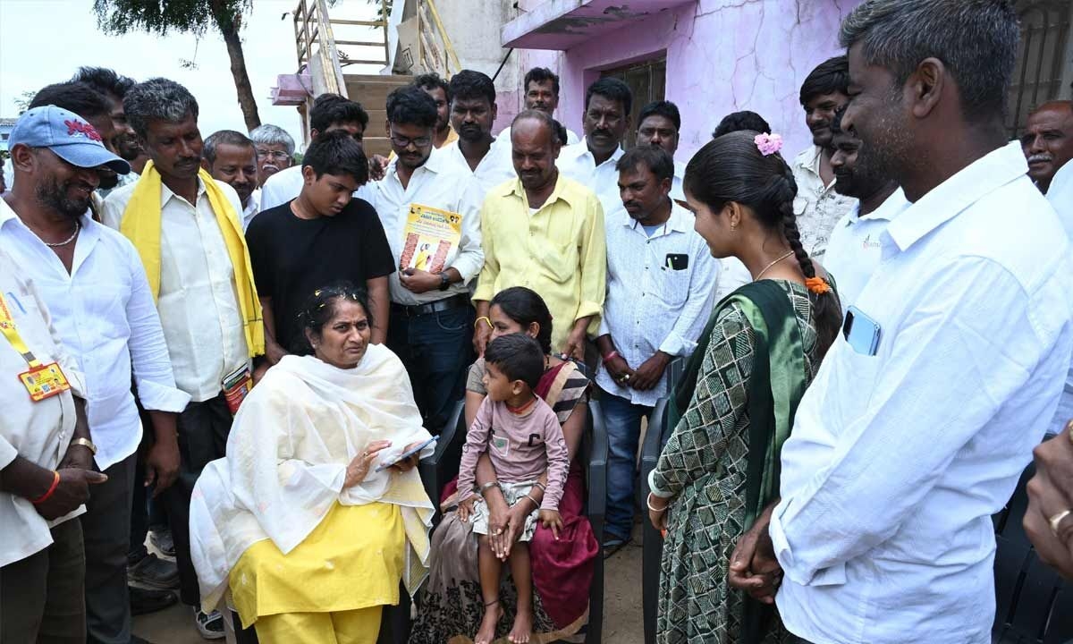 Coalition govt fulfilled all promises, says Savitha