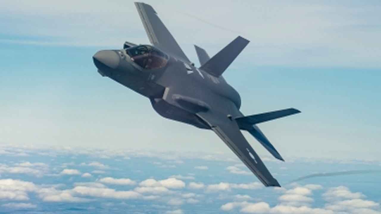 Three weeks after F-35B landing in Kerala, UK sends technicians team for repairing stranded jet