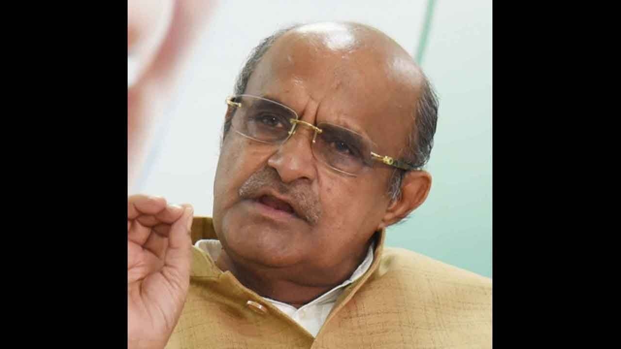 Congress must choose between people of Bihar and Shiv Sena: JD-U