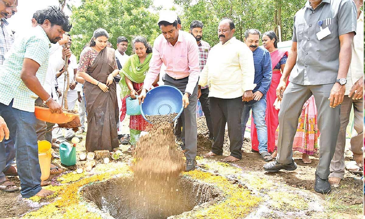 Farmers to benefit from free horticultural plantations
