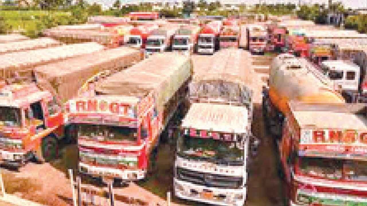 Govt releases Rs 244 cr as truckers go on strike