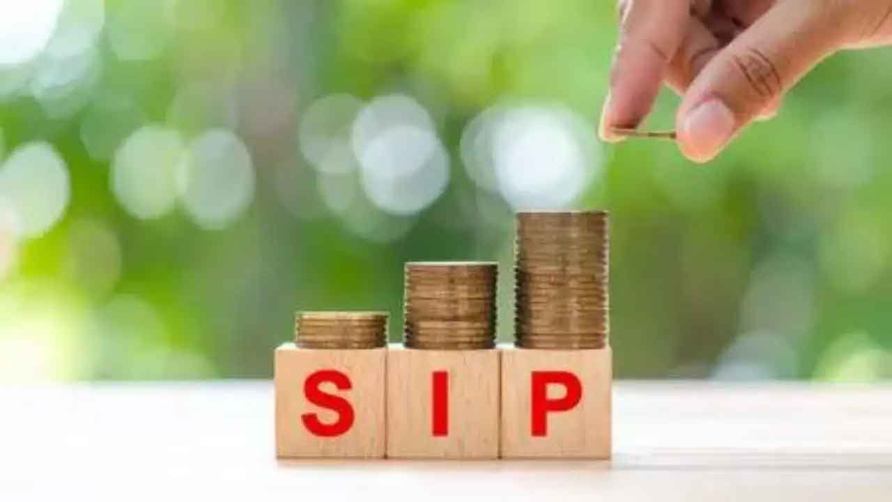 SIP inflows hit all-time high of Rs 27,269 cr