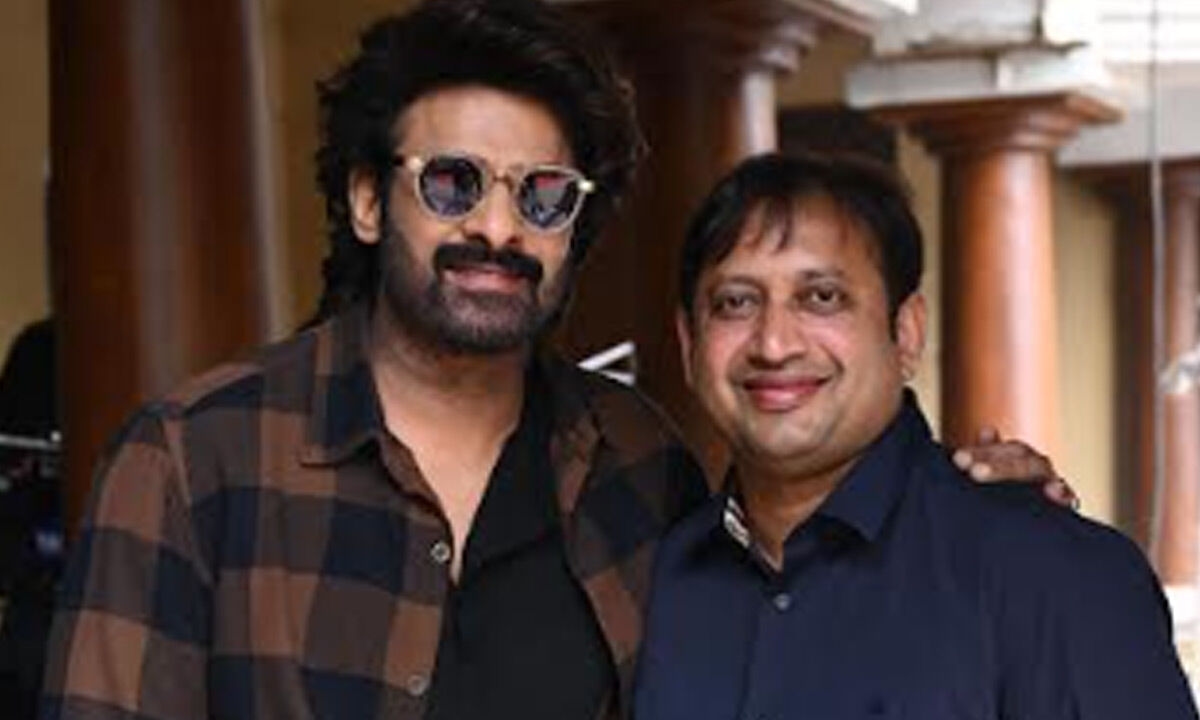 Prabhas wishes producer SKN birthday