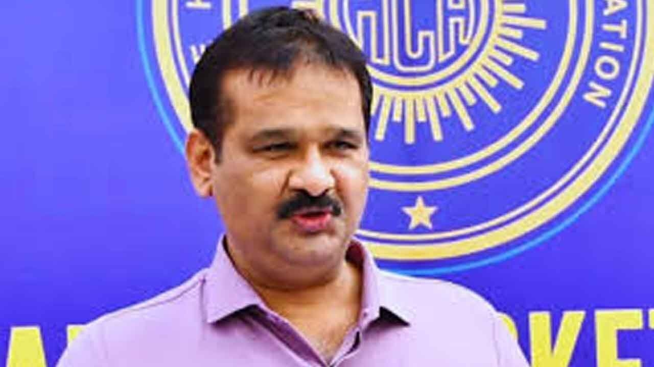 HCA paid `1 crore for cricket balls that were never received!