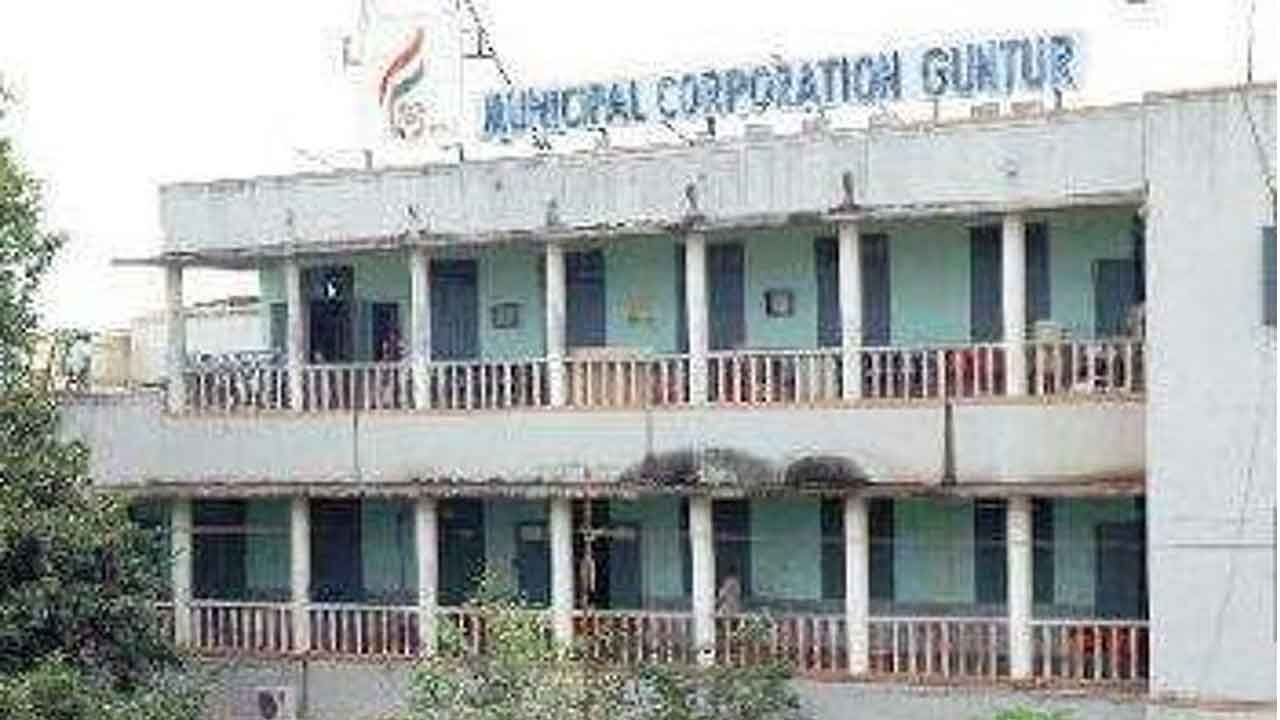 GMC bags Swachh Survekshan award