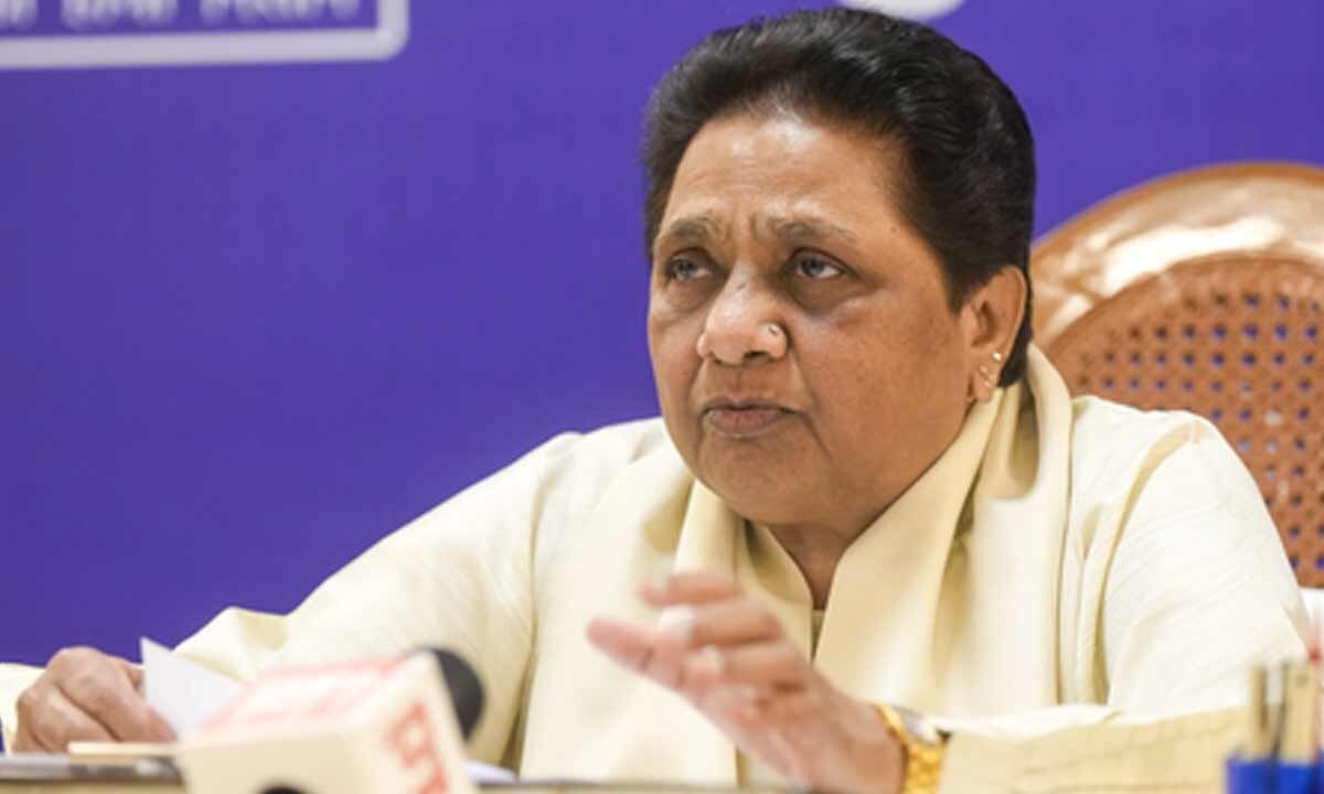 Mayawati reviews BSP's expansion in seven states