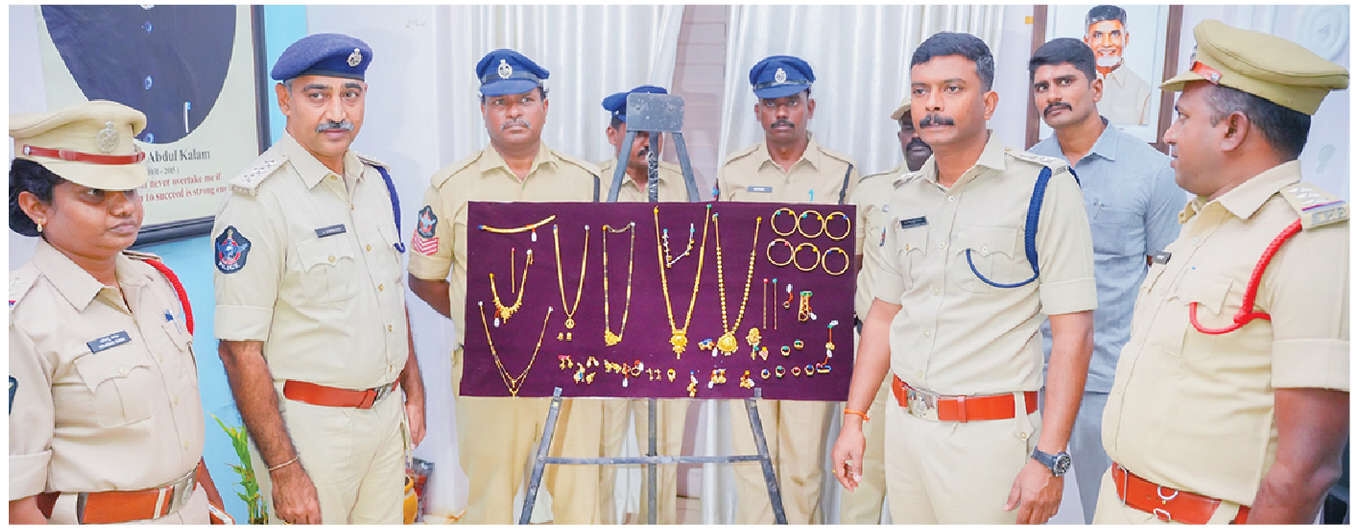 Burglar held, gold worth Rs 37L recovered