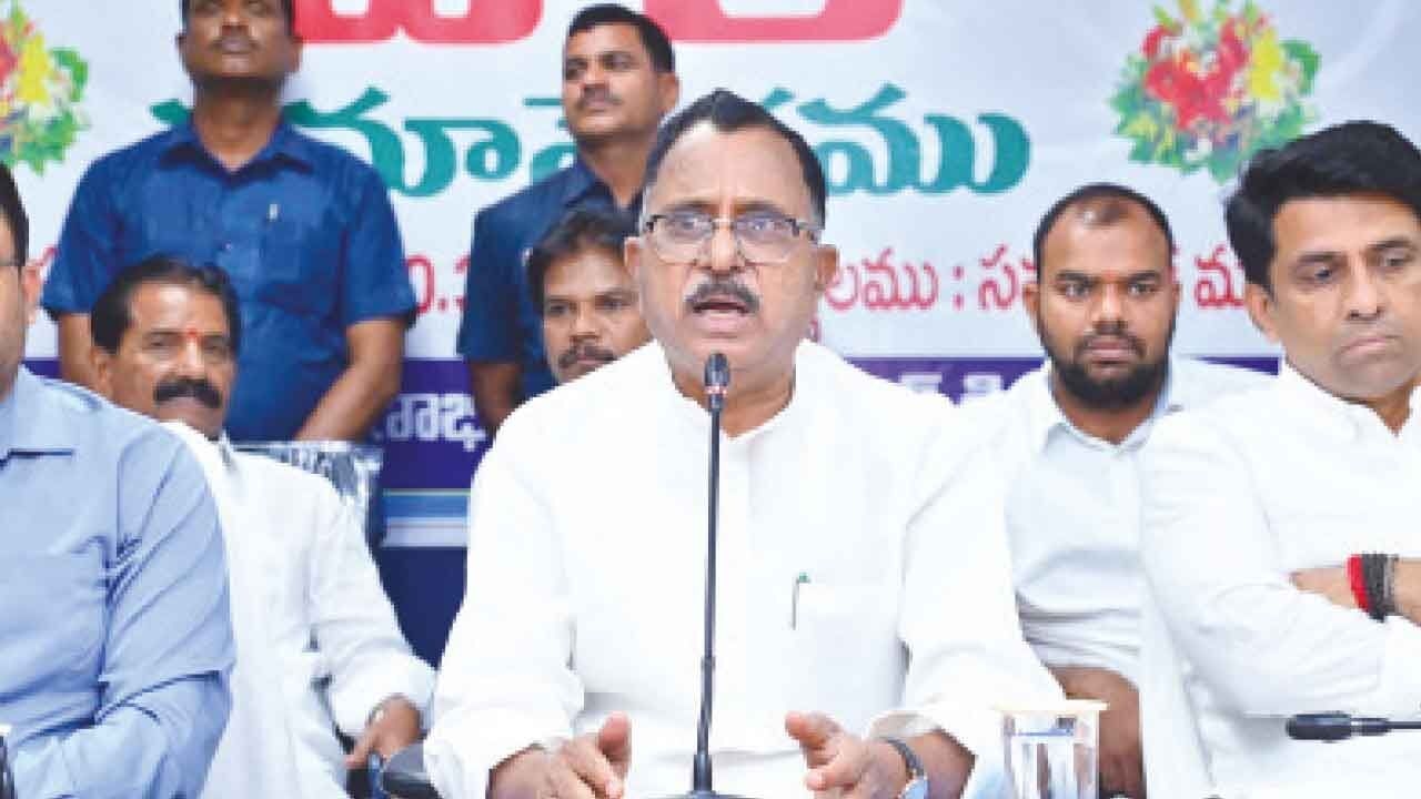 Every scheme must reach the people: Dr Mallu Ravi