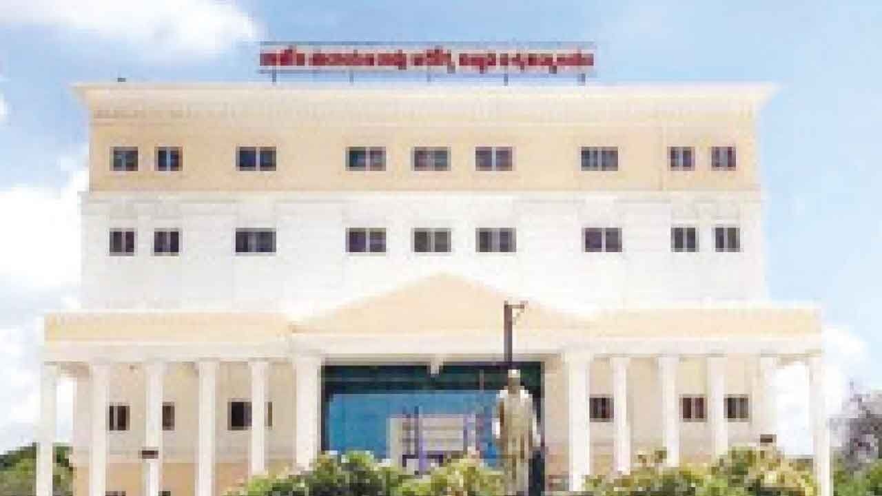 KNRUHS issues notification for counselling under convener quota