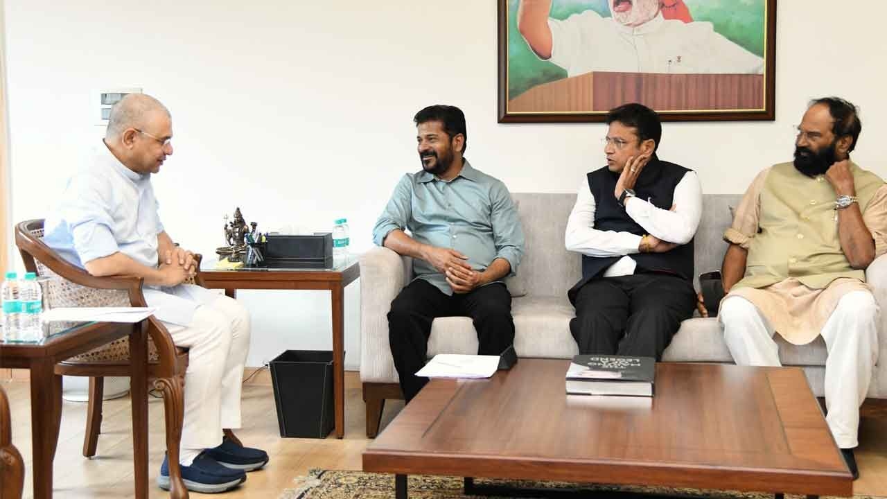 CM seeks Centre's speedy nod for semiconductor units in TG