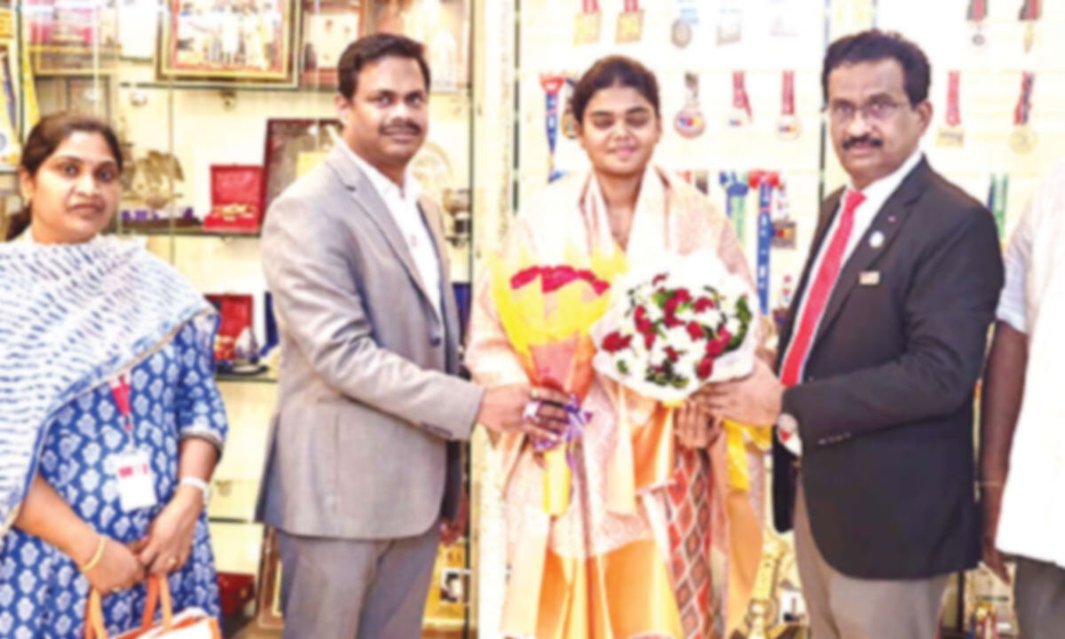 Archer Surekha feted