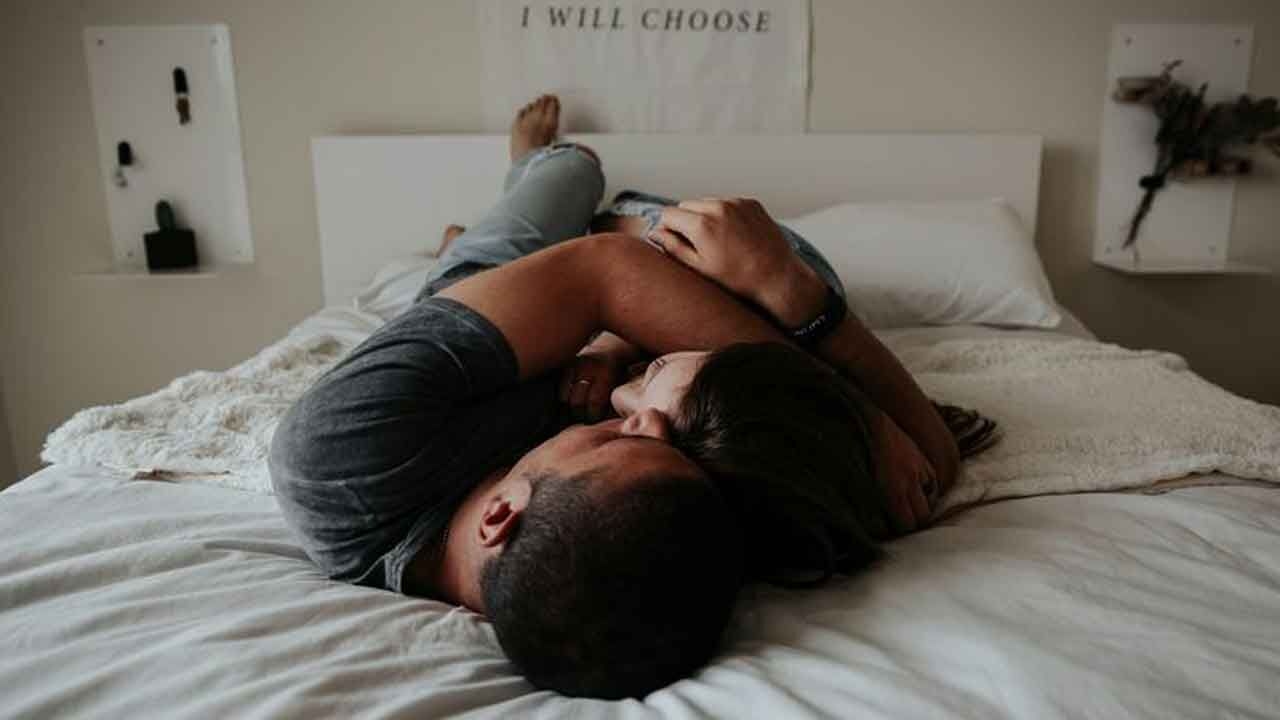 Between the sheets & between the lines: Micro-cheating or just fantasy?