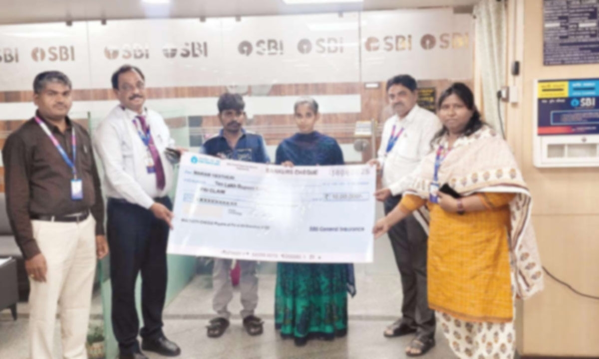 Kin of SBI customer receive accident insurance policy benefit