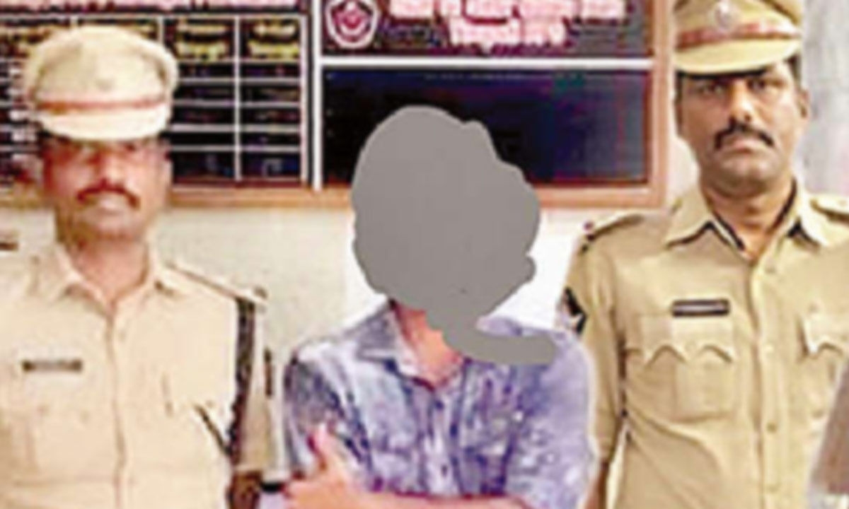 One held for committing financial frauds